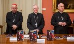 Od lewej: kard. Stanisław Dziwisz, abp Marek Jędraszewski, bp Jan Szkodoń. /fot.Michał Klag