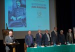 W spotkaniu wzięli udział (od lewej) Jan Kowalczyk, prezes Leszek Sosnowski, poseł Antoni Macierewicz, prof. Wojciech Roszkowski, prof. Andrzej Nowak, Adam Bujak oraz przewodniczący Wojciech Grzeszek. Fot.: Michał Klag