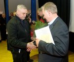 Udanej nowej publikacji oraz otrzymanej Nagrody KSD gratuluje prezesowi Leszkowi Sosnowskiemu Attila Jamrozik.