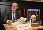 Jerzy Kłosiński, autor książki "Macierewicz. Człowiek do zadań niemożliwych" podczas V Dnia Patrioty. Fot. Michał Klag/Biały Kruk