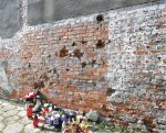 Ściana śmierci – jedno z miejsc straceń mokotowskiej katowni, gdzie tutejsi, dobrze opłacani kaci zabijali strzałem w tył głowy, fot. Adama Bujaka