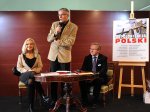  Kolejny panel prowadzi prezes Stowarzyszenia im. Prezydenta Lecha Kaczyńskiego dr Mirosław Boruta. Z lewej poseł Małgorzata Wassermann, z prawej minister Krzysztof Szczerski.