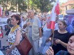 Protest w obronie polskiej szkoły przed Małopolskim Kuratorium Oświaty. fot. Agnieszka Drozd/Biały Kruk