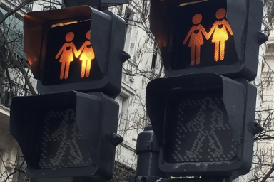Według niemieckiego sądu możliwość wyboru „tylko” dwóch płci to dyskryminacja.