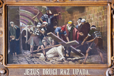 Stacja VII. Malując Drogę Krzyżową siostra Aniela wzorowała się na obrazach Gebharda Fugela. Fot. z miesięcznika WPiS.