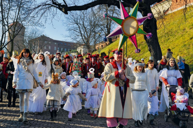 Od szczodrego dnia do Orszaków Trzech Króli. O tradycjach związanych z dzisiejszym świętem