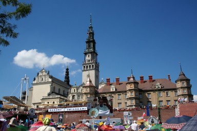 Zespół Wspierania Radia Maryja: potrzebna mobilizacja przeciwko dyskryminacji katolików