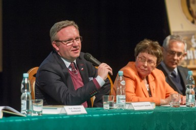 O zawartym w Piśmie Świętym zaleceniu uważnego obserwowania zmian zachodzących obok nas i w całym świecie mówił prof. Krzysztof Szczerski z UJ, minister w Kancelarii Prezydenta RP i autor Białego Kruka.