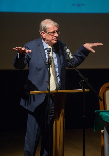 Prof. Wojciech Roszkowski: Jako uczeń czytałem lektury dotyczące starożytności, które wyrobiły we mnie pasję wyobrażania sobie jak wtedy było. Jak oni żyli? Jak to się konkretnie odbywało? Co myśleli?