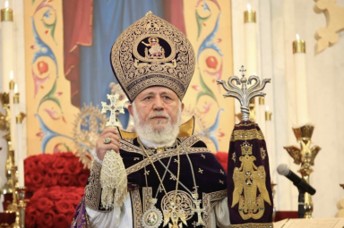 Władza aresztuje biskupów i sądzi patriarchę. Atak na Kościół w Armenii