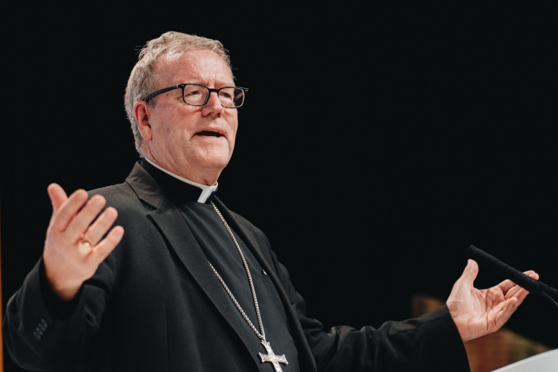 Bp Robert Barron, autor wydawnictwa Biały Kruk.