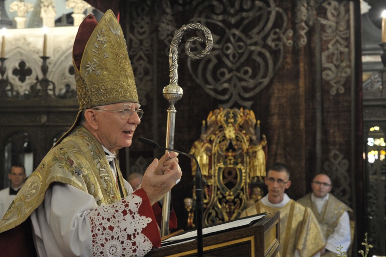 Abp Marek Jędraszewski wygłasza homilię.      Fot.: A.Bujak.