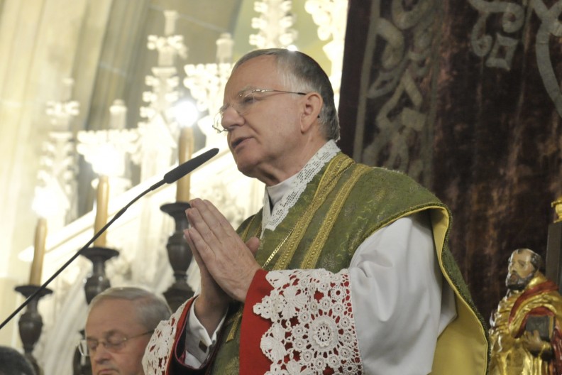 Abp Marek Jędraszewski podczas Mszy św. w Katedrze Wawelskiej, 17 września. Fot.: Adam Bujak/Biały Kruk