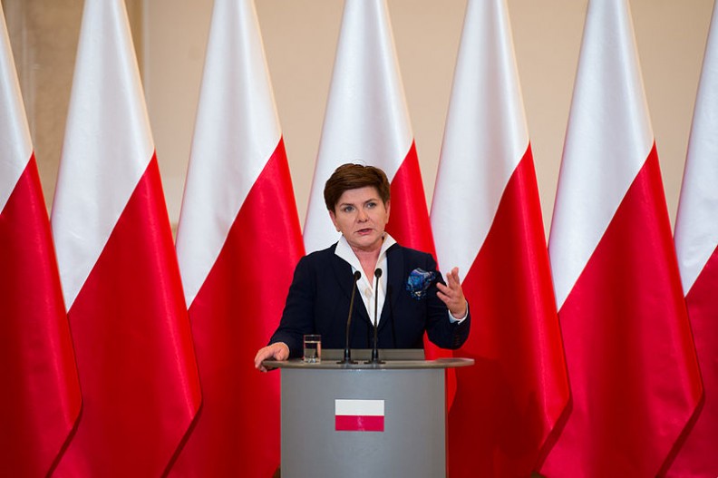 Premier Beata Szydło powiedziała, że rząd polski zrobi wszystko, by zapewnić bezpieczeństwo obywatelom.   Fot.: P. Tracz/ KPRM/Wikimedia Commons