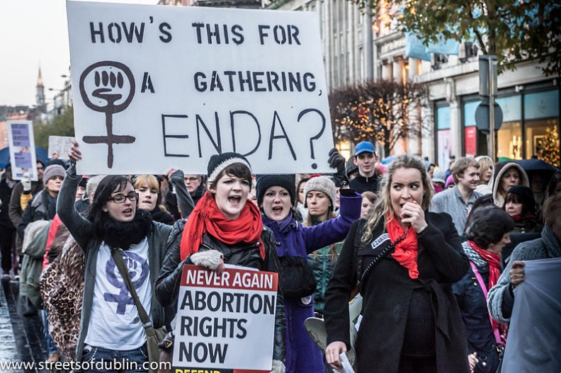 Protest zwolenniczek aborcji w Dublinie.   Fot.: William Murphy/ 2.0 Generic/Wikimedia Commons