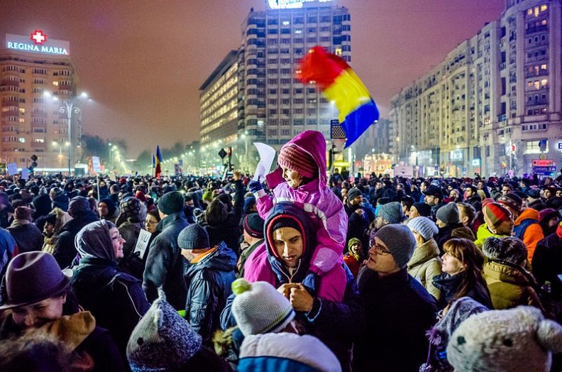 Antyrządowe protesty w Rumunii w styczniu 2017 roku.    Fot.: Mihai Petre/4.0 International/Wikimedia Commons