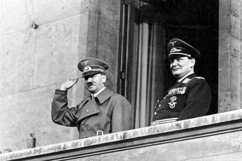 Adolf Hitler i Hermann Göring w Berlinie.    Fot.:  Bundesarchiv, Bild 183-2004-1202-504 / CC-BY-SA 3.0/Wikimedia commons