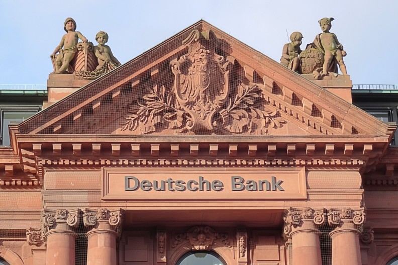 Placówka Deutsche Bank w niemieckiej Bremie. Fot.: Godewind/CC-BY-SA-3.0