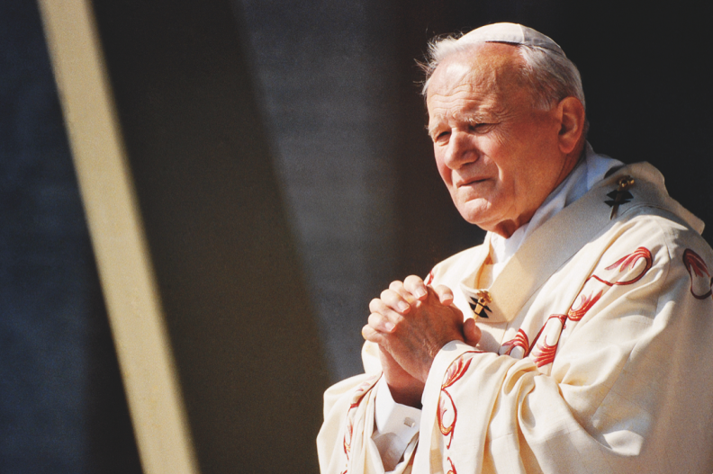 Św. Jan Paweł II. Fot. Adam Bujak/Biały Kruk