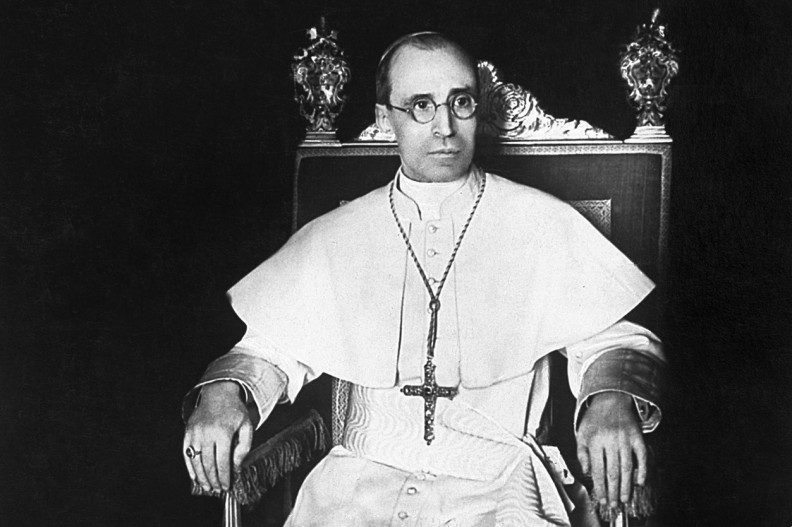 „Przez pokój niczego się nie traci, ale wszystko może być stracone przez wojnę” – powiedział papież Pius XII 24 sierpnia 1939 r.. fot. z książki 