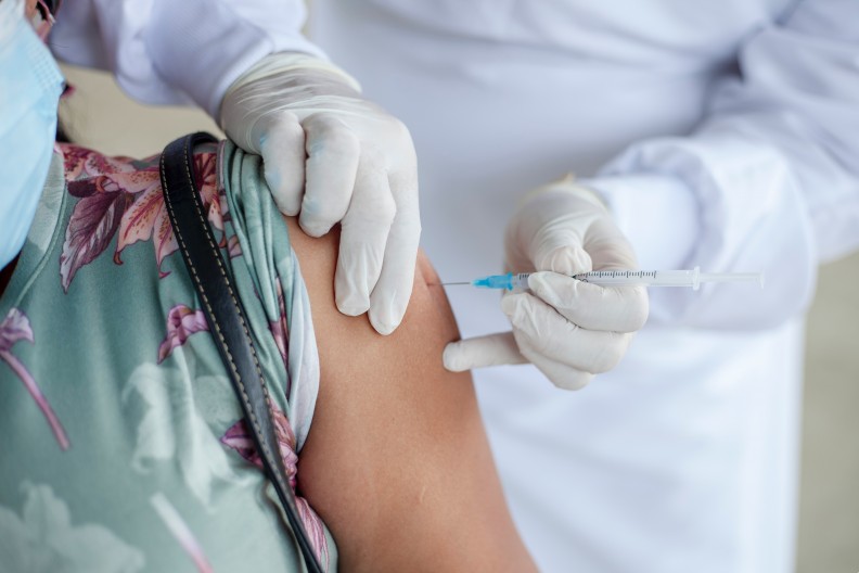 Wiele krajów szczepienia uważa za podstawowe narzędzie zwalczenia pandemii COVID-19. Fot. Pexels