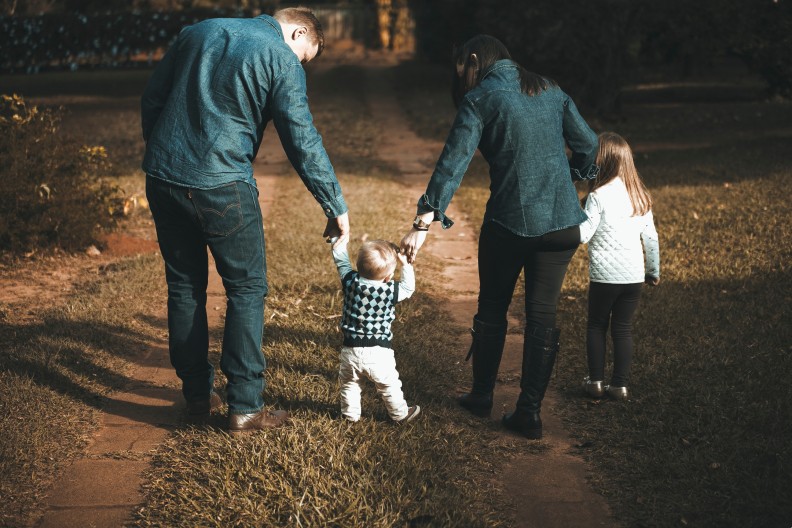 Gdzie są granice szaleństwa, które rodzi w ludziach przekonanie, że normalność jest ich wadą? Fot. Pexels