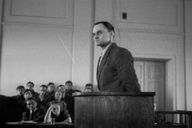 Witold Pilecki przed Wojskowym Sądem Rejonowym w Warszawie. (AIPN)