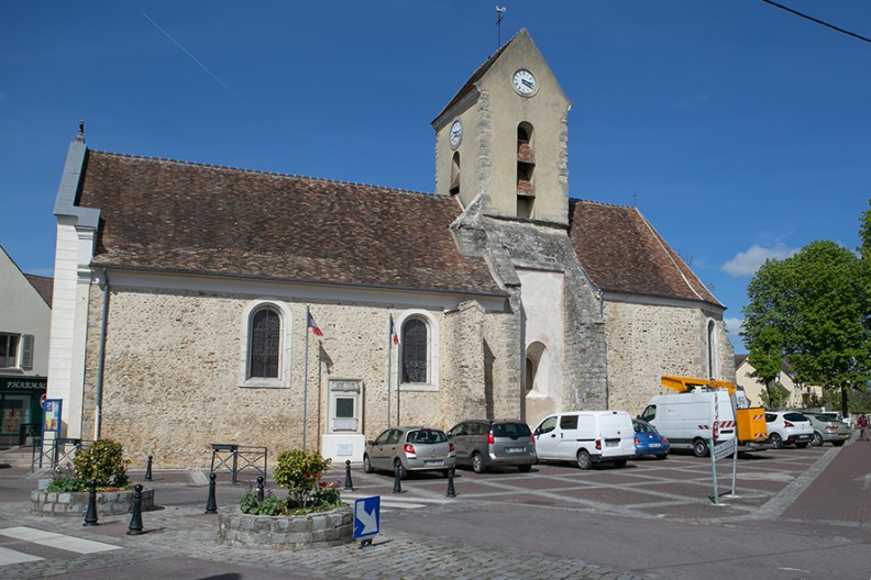 Kościół Saint-Quintien de Lieusaint  Fot. Wikimedia