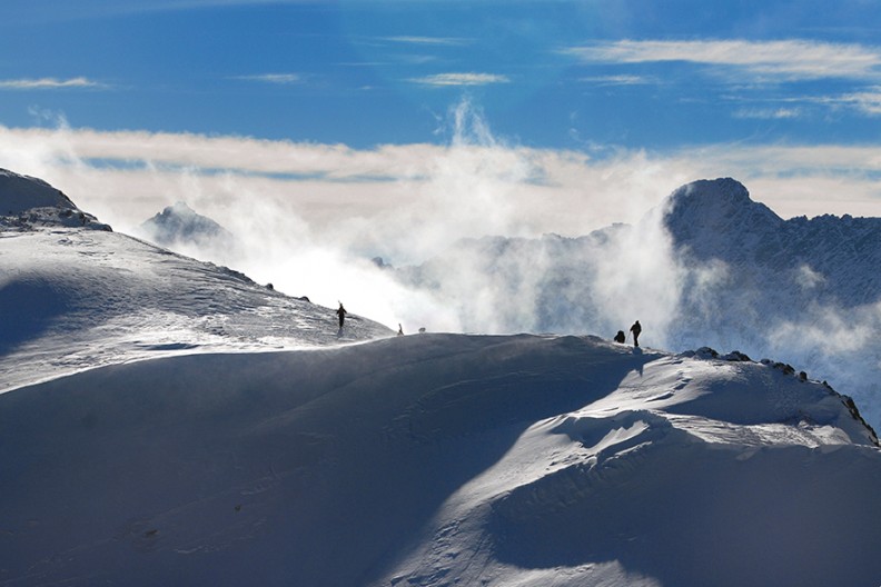 Urzekająca panorama zimowych Tatr, fot. Adam Bujak.