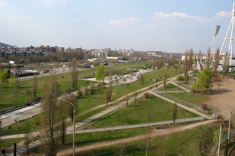 Berliński Mauerpark, widok z 2007 r. fot. Franz Richter (User:FRZ) - own work (taken with Canon PowerShot A640), CC BY-SA 3.0, https://commons.wikimedia.org/w/index.php?curid=6336743