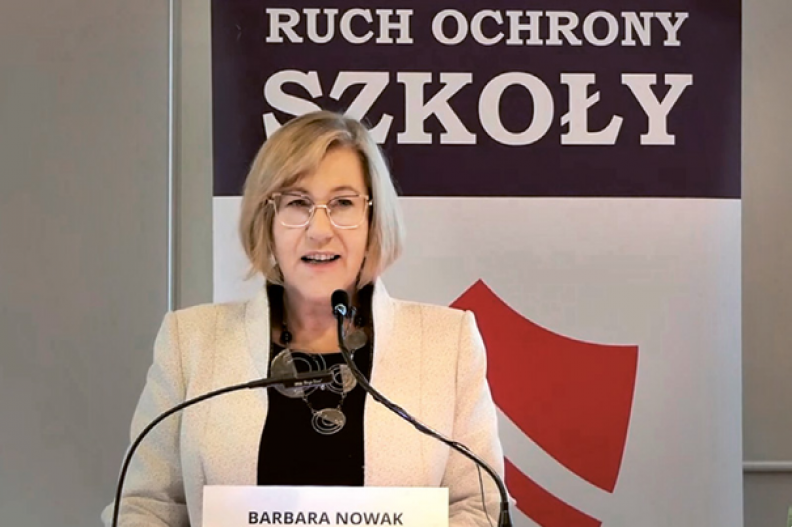 Kurator Barbara Nowak podczas zorganizowanej przez Ruch Ochrony Szkoły konferencji „Edukacja włączająca – ideologia inkluzji w realiach szkolnych”. fot. Krzysztof Brożek; z książki 