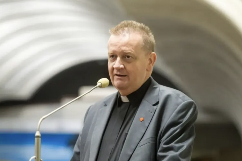 Ks. prof. Janusz Kr&oacute;likowski podczas spotkania Białego Kruka na Jasnej G&oacute;rze. Fot. Michał Klag/Biały Kruk