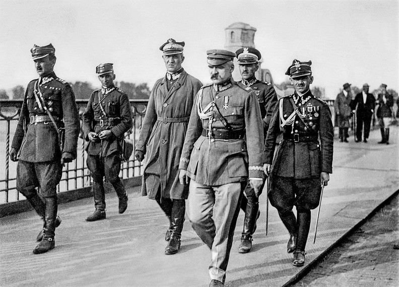 J&oacute;zef Piłsudski na Moście Poniatowskiego w Warszawie. Maj 1926 r. Fot. Wikimedia 
