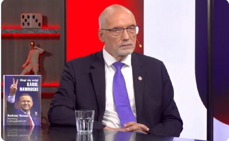 Prof. Andrzej Nowak jako gość Kanału Zero. Fot. X/WydBialyKruk/Kanał Zero